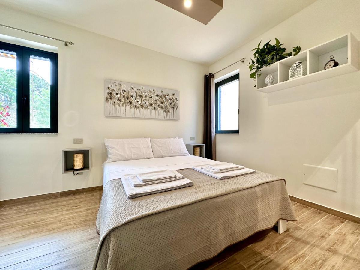 Amuka B&B Santo Stefano di Camastra Bagian luar foto